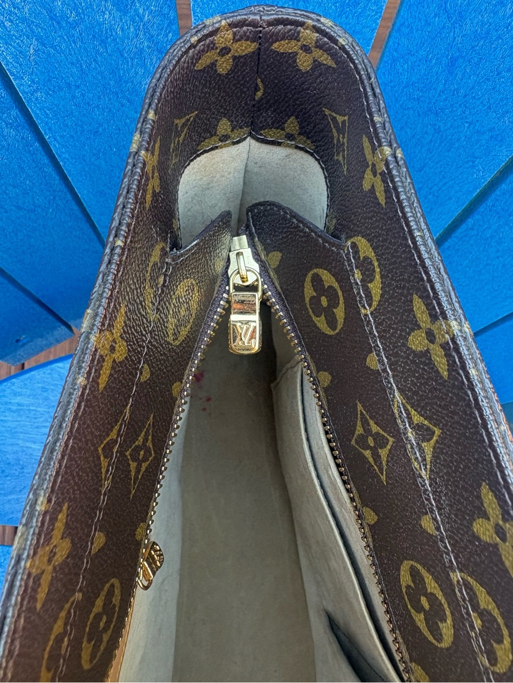 LV Monogram Canvas Tote in Brown and Natural Vachetta - Picture 8 of 16